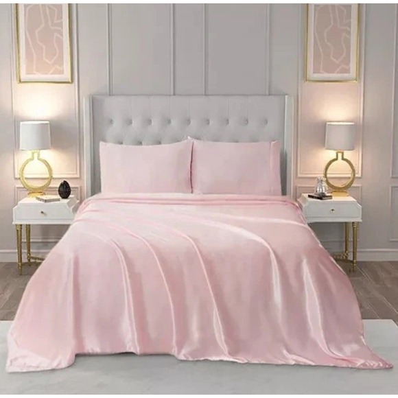 Juicy Couture Queen 4 Piece Sheet‎ Set Pink Wrinkle Resistant Satin Sheets - Picture 1 of 14